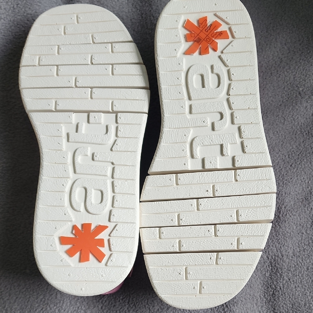 ART Made In Spain Sandals - Picture 9 of 10